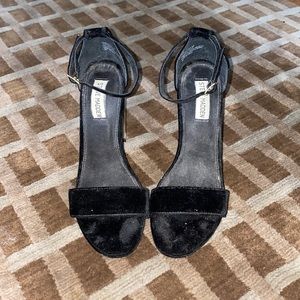 Black velvet Steve Madden heels